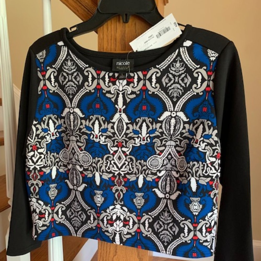 Beautiful Artistic  Design CropTop